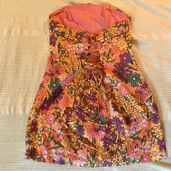 Blackbough Flo Mini Tube Dress in Wonderland Print - Picture 3 of 8